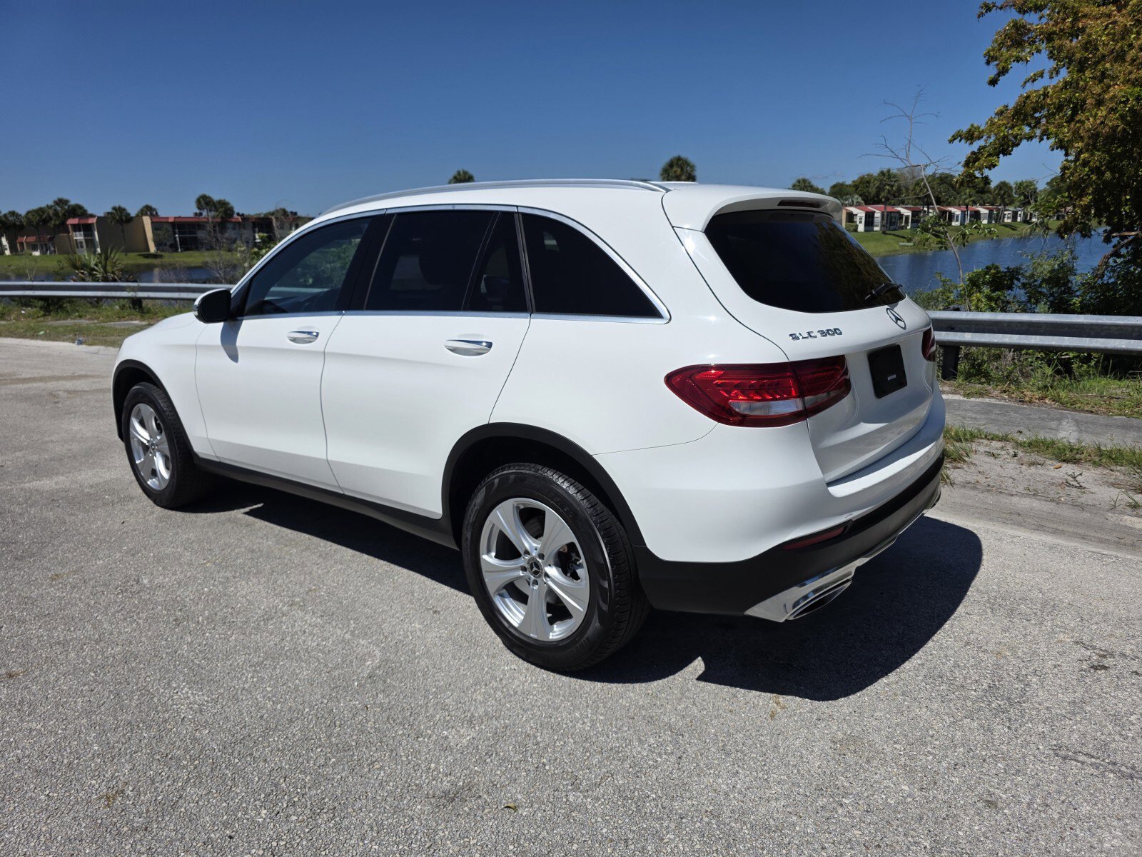 Used 2018 Mercedes-Benz GLC 300 image 2