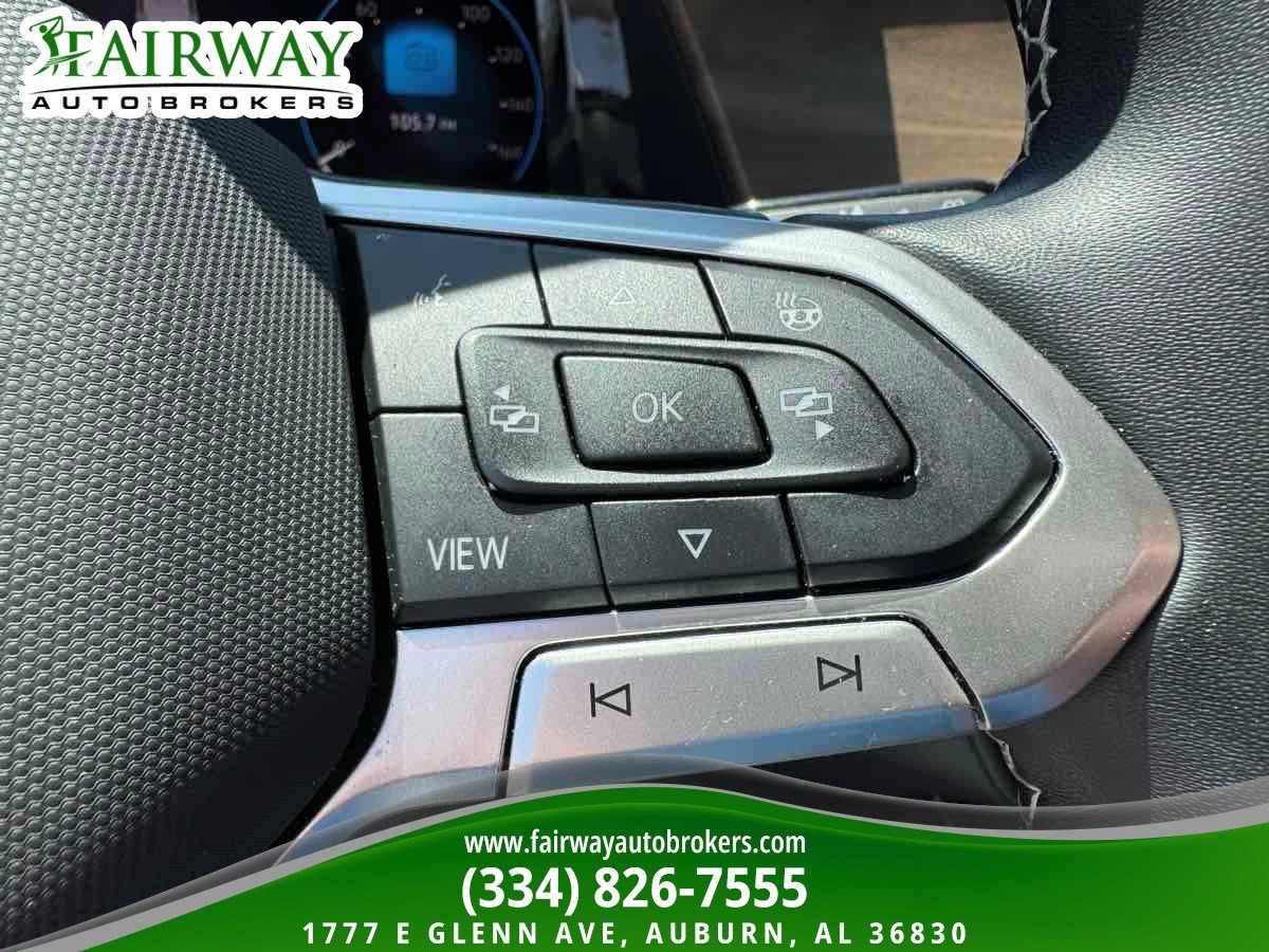 Used 2025 Volkswagen Atlas SE AWD/4WD image 21