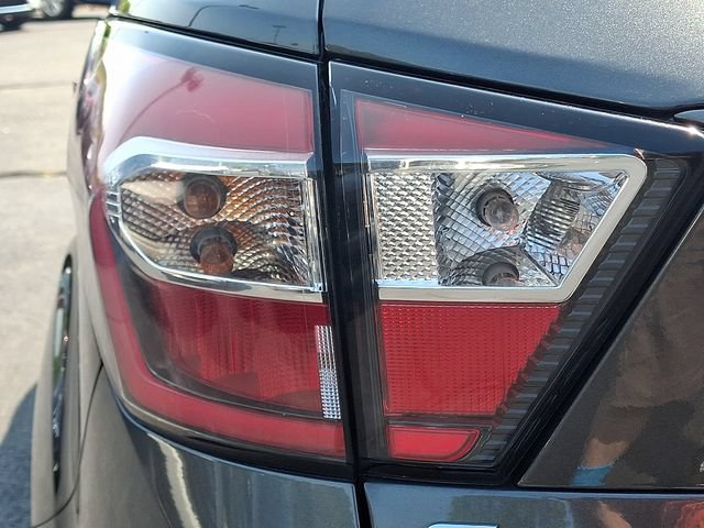 Used 2017 Ford Escape Titanium AWD/4WD image 10