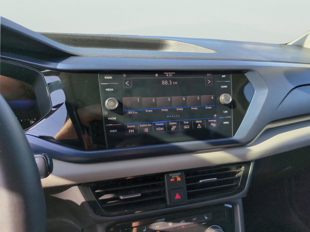 Used 2023 Volkswagen Taos SE w/ Panoramic Sunroof Package FWD image 20