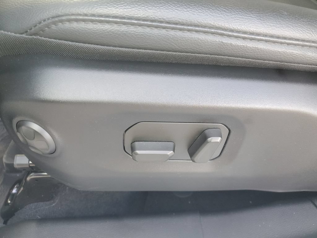 Used 2025 Jeep Gladiator Mojave AWD/4WD image 13