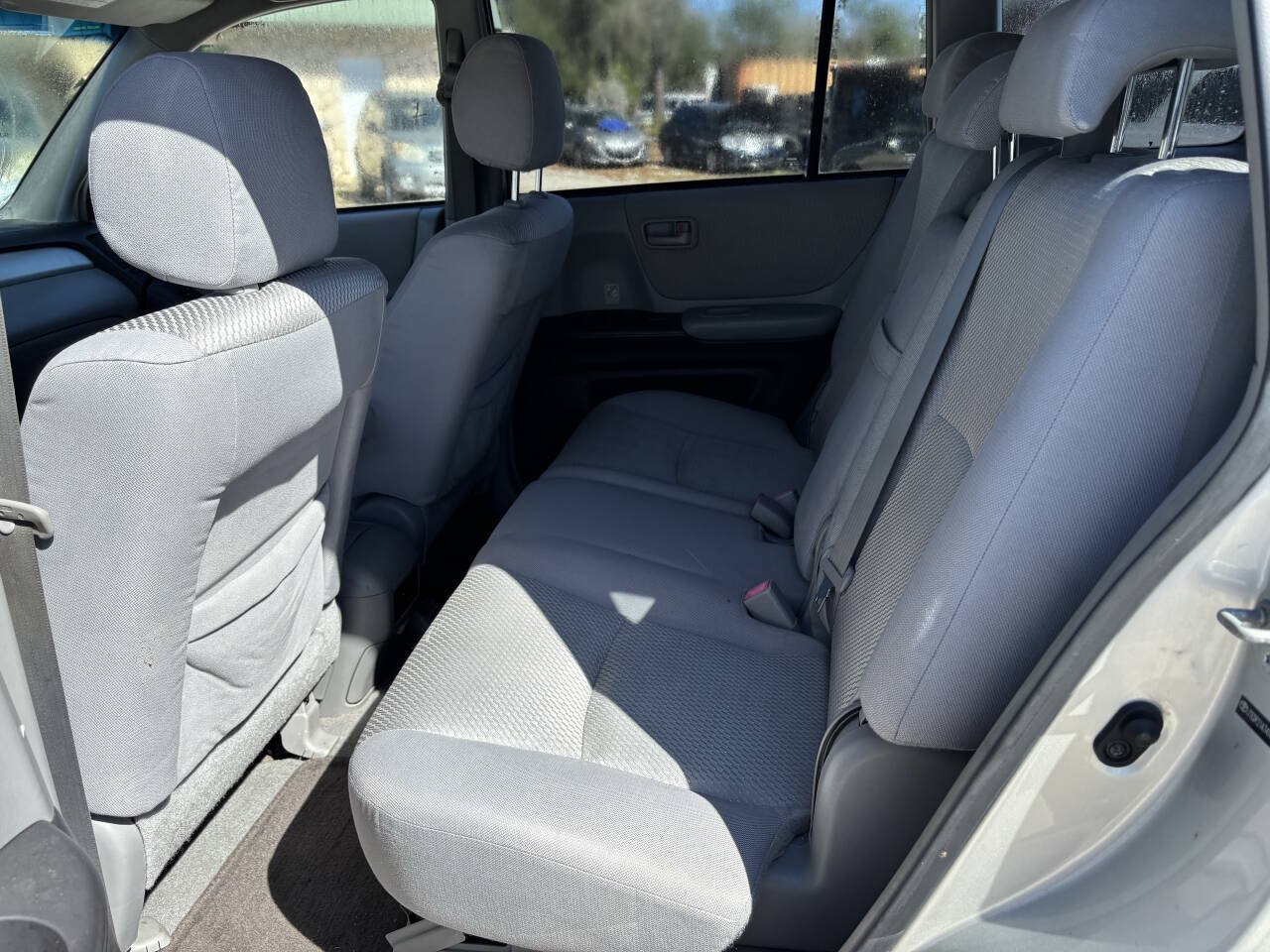 Used 2004 Toyota Highlander 2WD V6 image 9