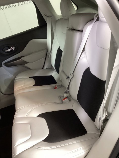 Used 2020 Jeep Cherokee Latitude Plus w/ Cold Weather Group image 10