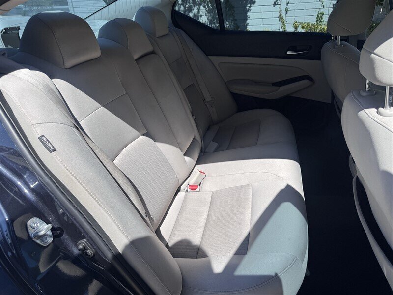 Used 2019 Nissan Altima 2.5 SV FWD image 16