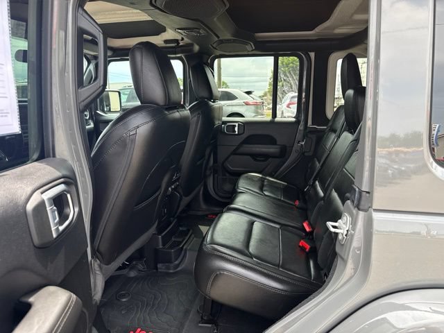 Used 2021 Jeep Wrangler Unlimited Sahara AWD/4WD image 10