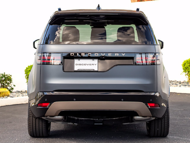 New 2026 Land Rover Discovery Limited Edition AWD/4WD image 8