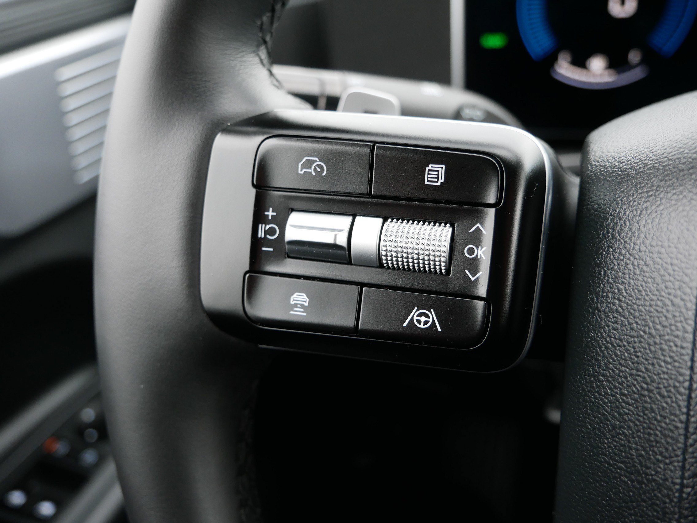 Certified 2026 Hyundai Santa Fe SE AWD/4WD image 25