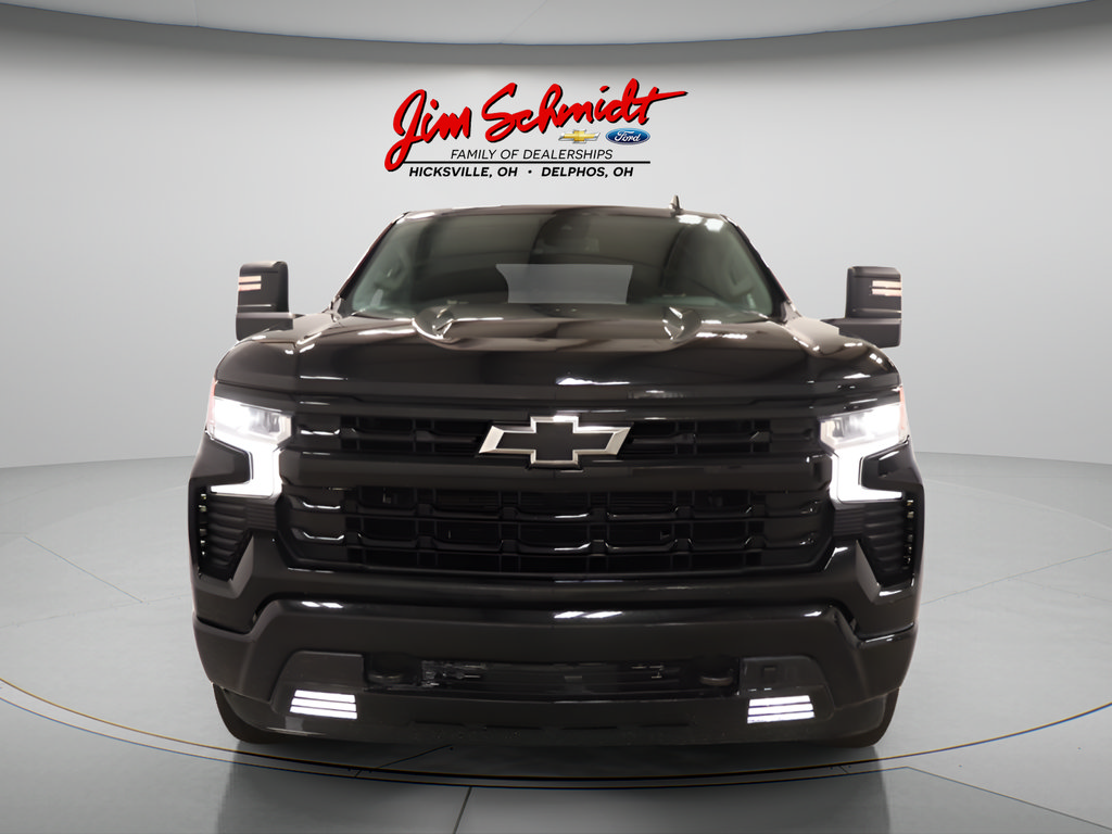 Used 2024 Chevrolet Silverado 1500 RST w/ Z71 Off-Road Package AWD/4WD image 3