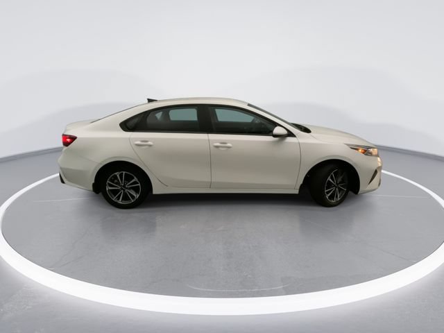 Used 2023 Kia Forte LXS FWD image 7