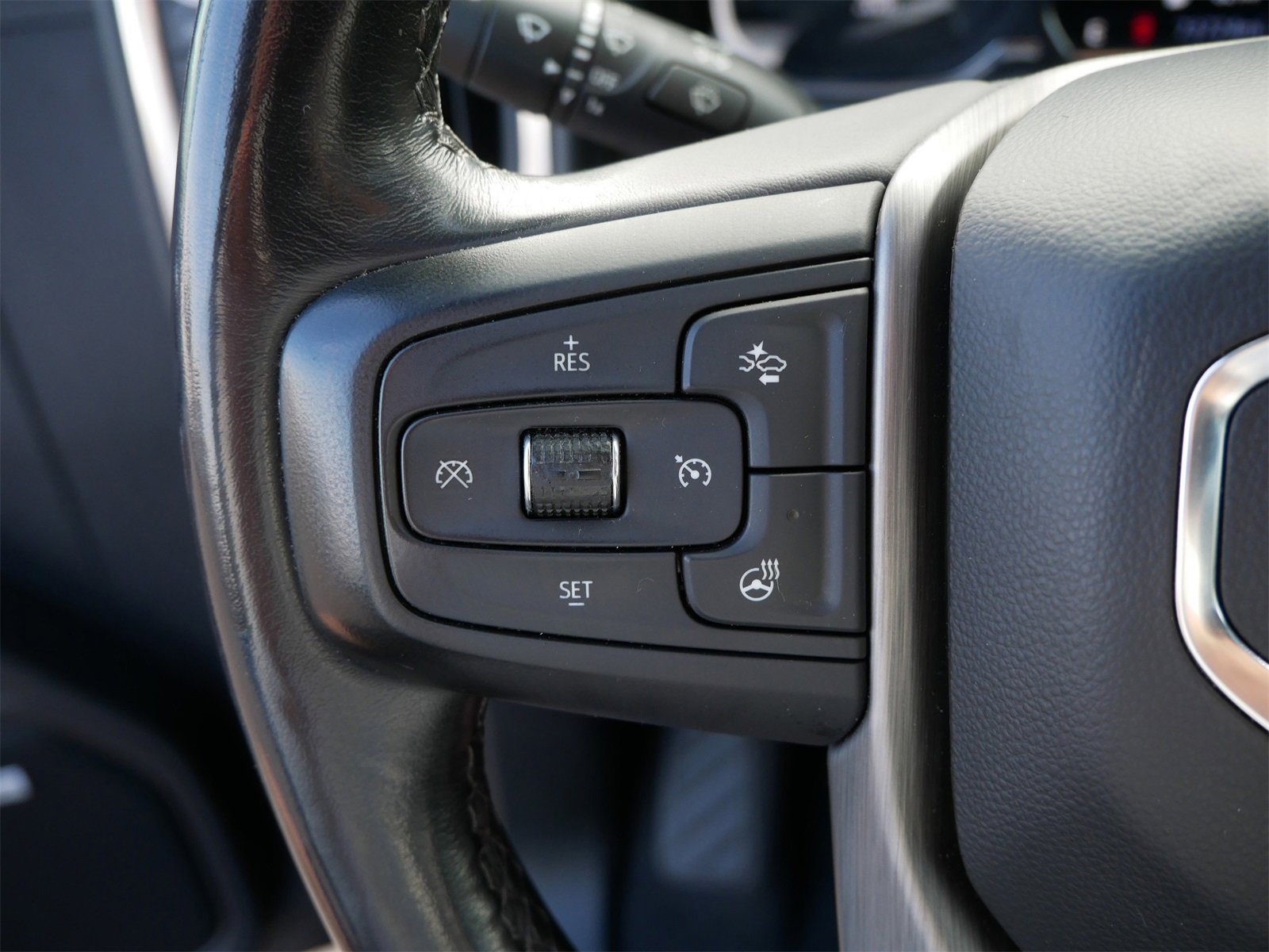 Used 2022 GMC Sierra 3500 Denali w/ Denali Ultimate Package image 18