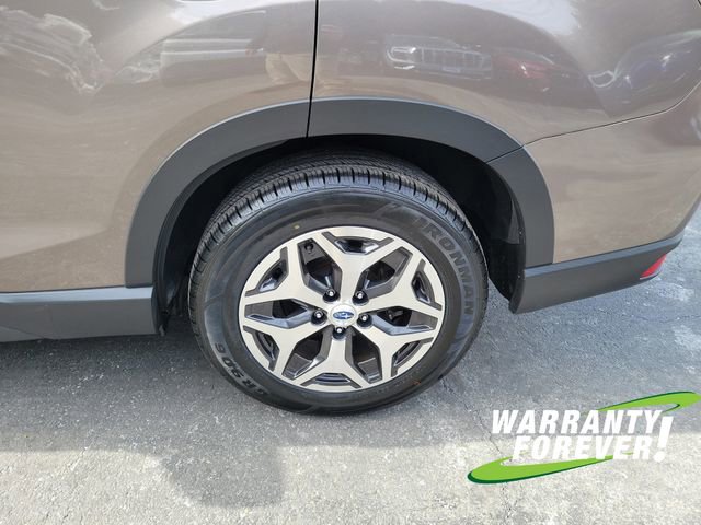 Used 2023 Subaru Forester Premium image 22