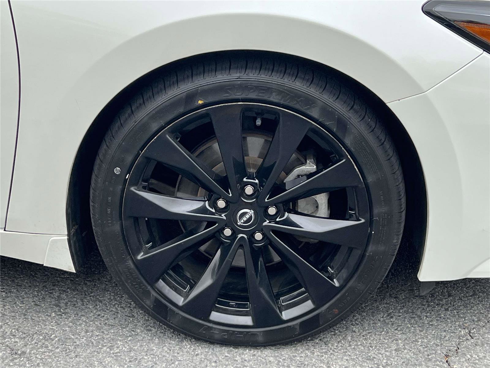 Used 2023 Nissan Maxima SR w/ Sport Mat Group image 10