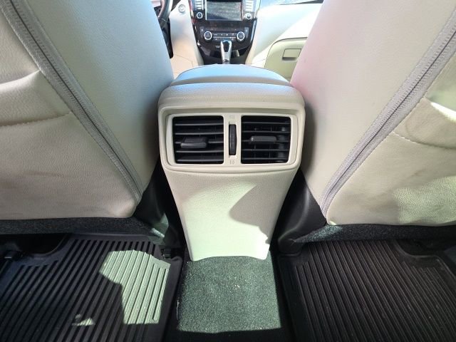 Used 2022 Nissan Rogue Sport SL w/ Premium Package image 25