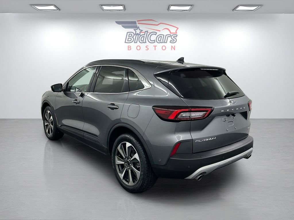 Used 2023 Ford Escape Platinum w/ Premium Technology Package image 6