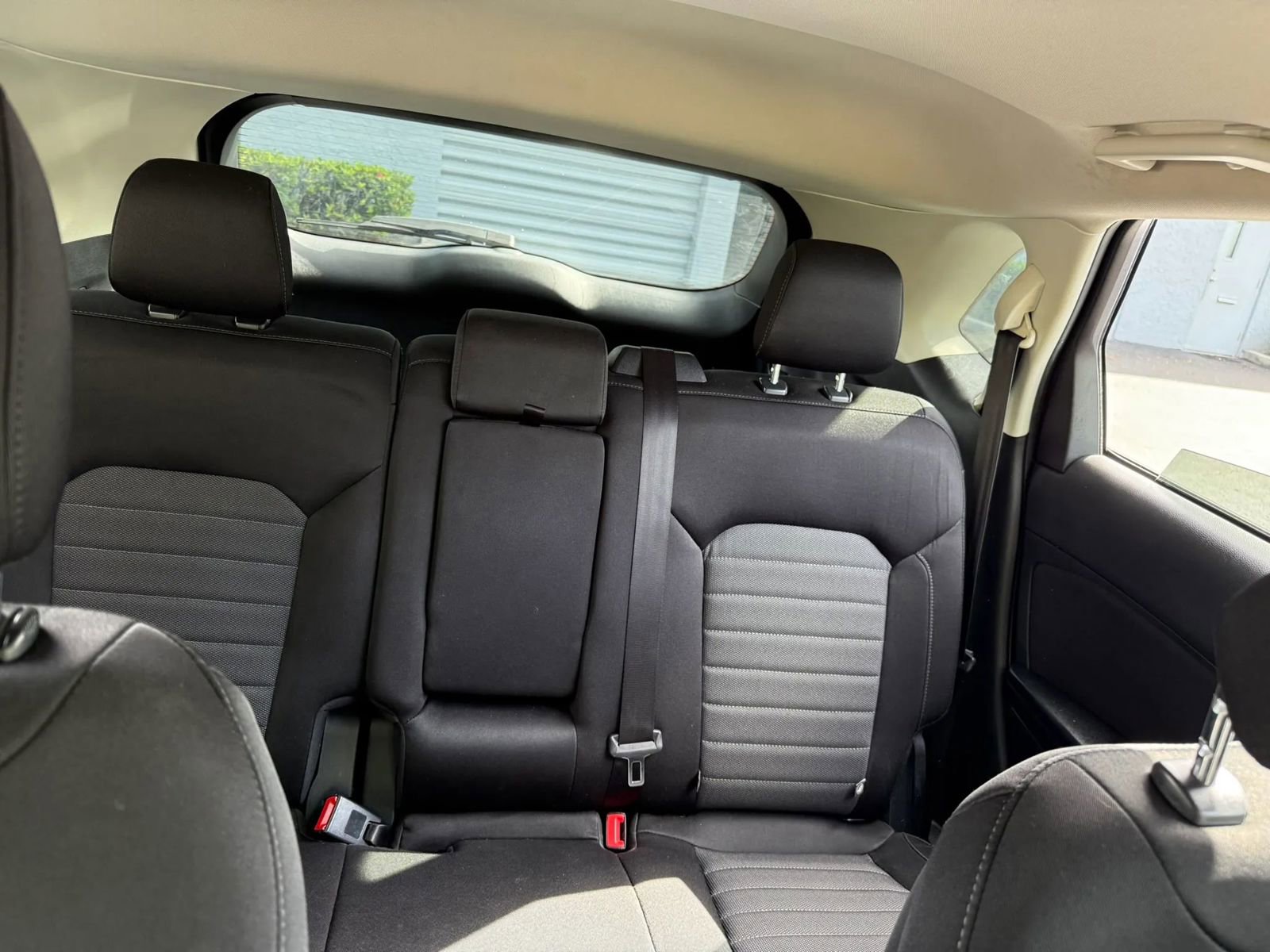 Used 2018 Ford Edge SE image 5