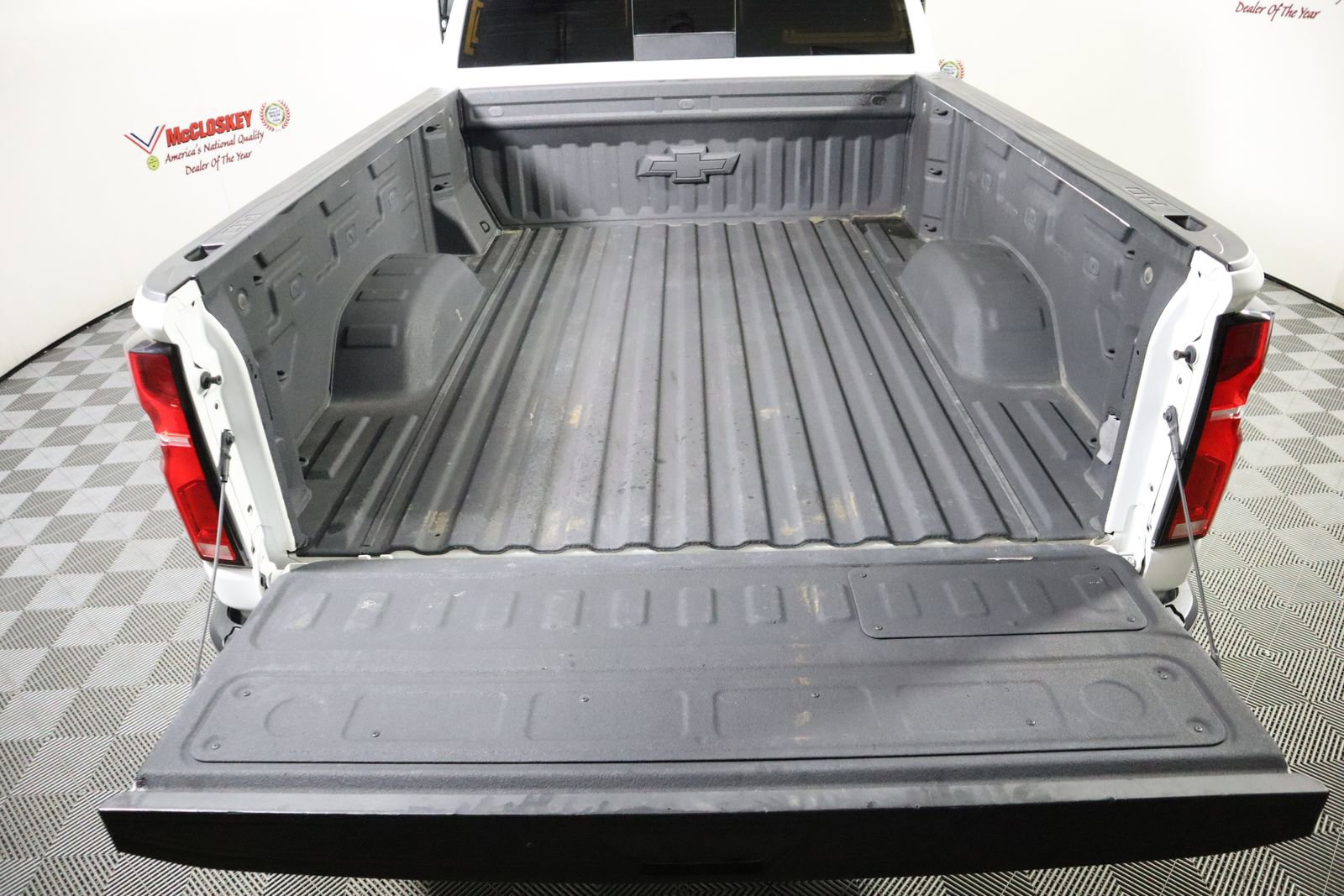 Used 2024 Chevrolet Silverado 2500 LTZ w/ LTZ Convenience Package image 12