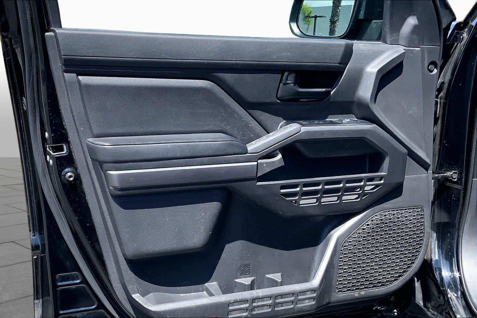 Used 2025 Toyota Tacoma SR5 AWD/4WD image 20