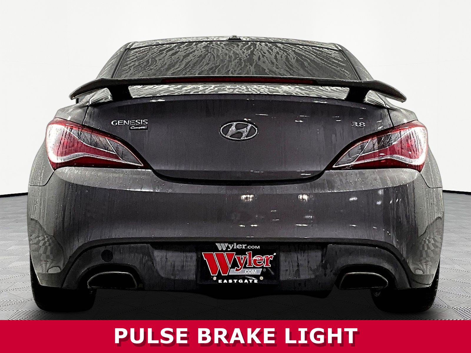 Used 2013 Hyundai Genesis 3.8 RWD image 5