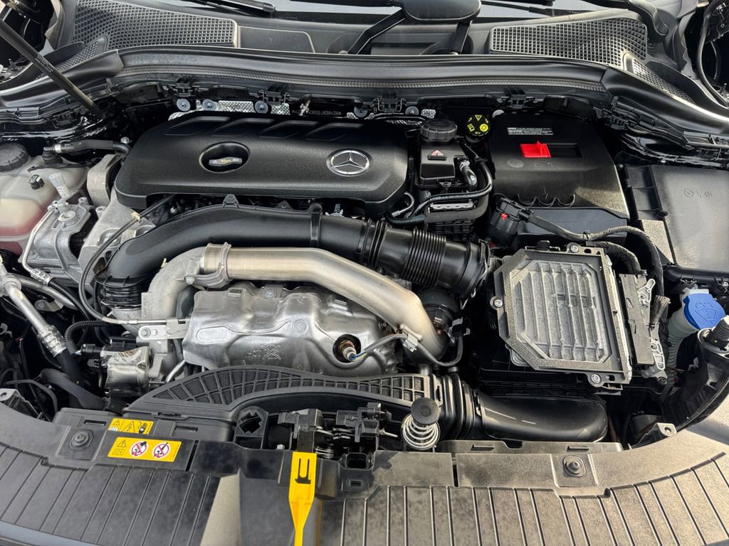 Certified 2025 Mercedes-Benz GLA 250 image 24