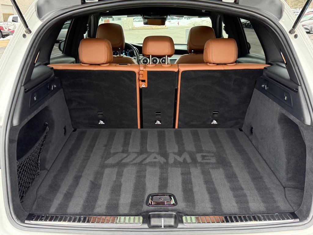 Used 2021 Mercedes-Benz GLC 300 4MATIC image 4