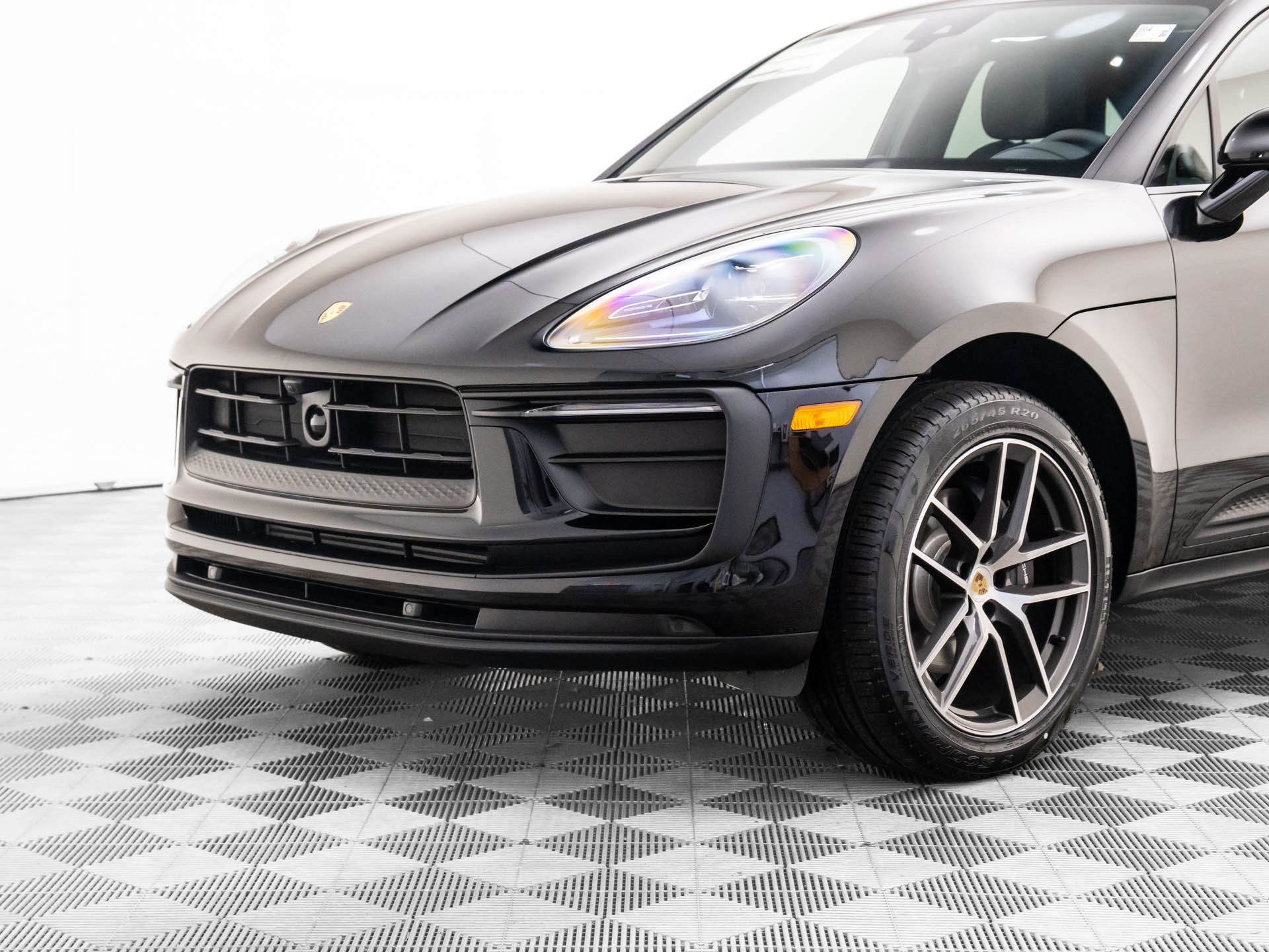 Certified 2026 Porsche Macan AWD/4WD image 38