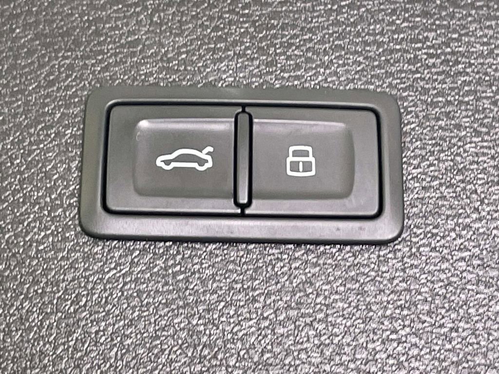 Used 2022 Audi Q5 2.0T Premium image 21