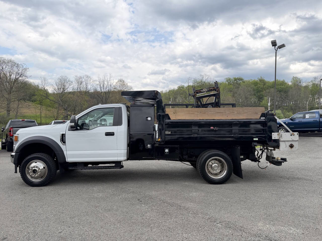 Used 2021 Ford F550 4x4 Regular Cab Super Duty image 2