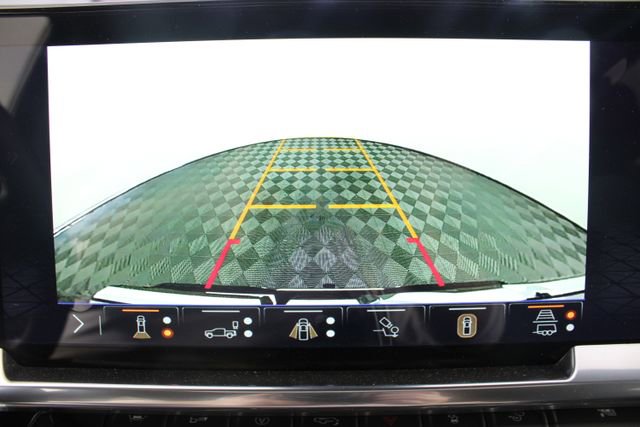 New 2026 GMC Sierra 1500 SLT image 3