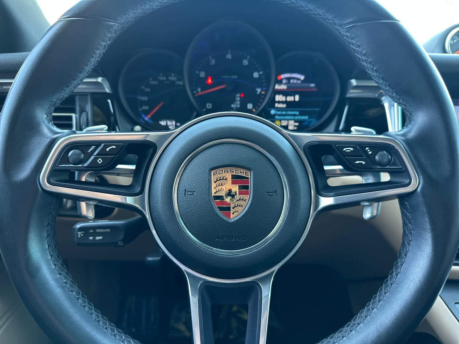 Certified 2019 Porsche Macan AWD/4WD image 25