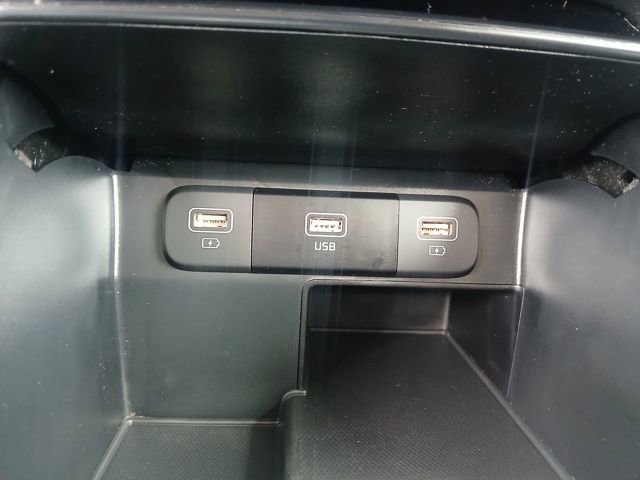 Certified 2023 Kia Sorento LX image 20