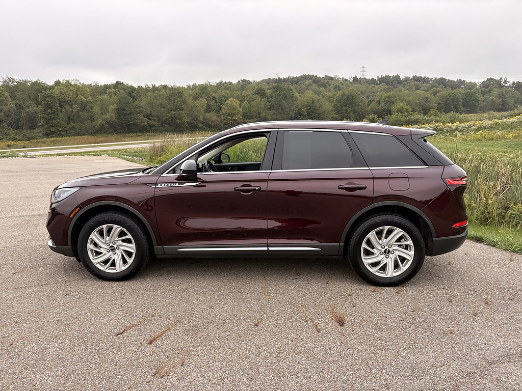 Used 2020 Lincoln Corsair FWD image 2