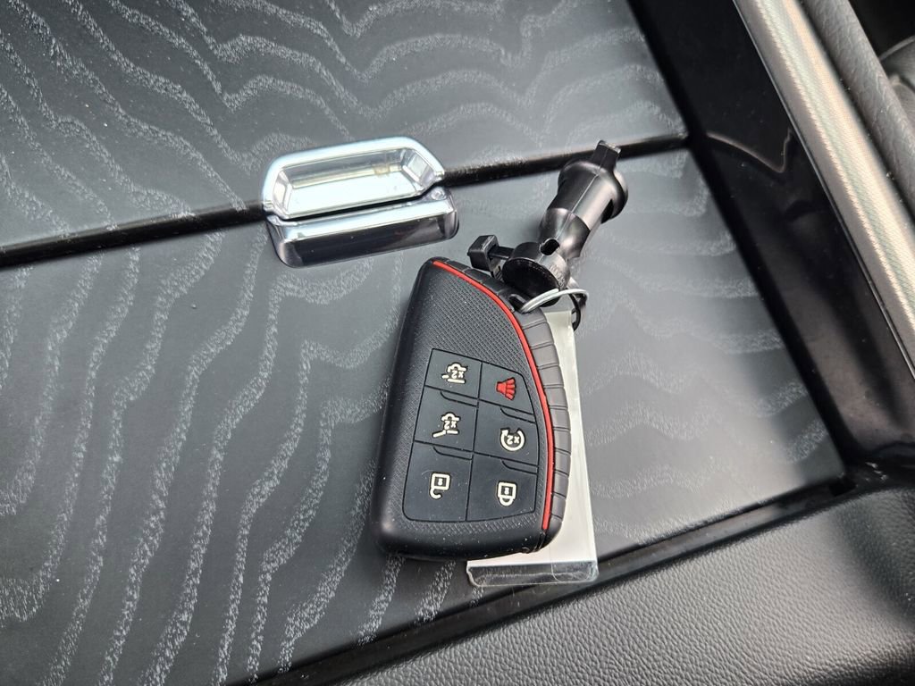 Used 2023 GMC Yukon Denali RWD image 22