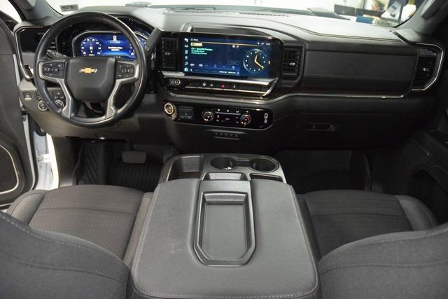 Used 2024 Chevrolet Silverado 3500 LT image 19