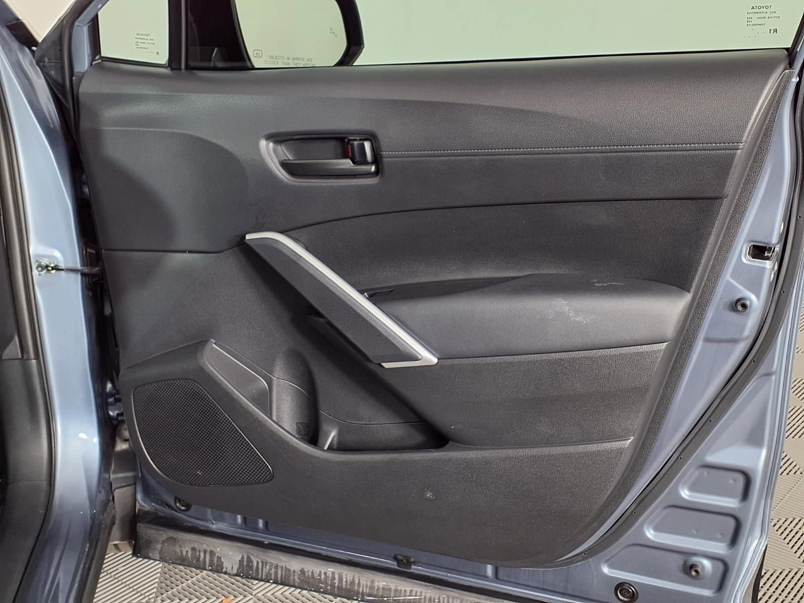 Used 2024 Toyota Corolla Cross LE image 8