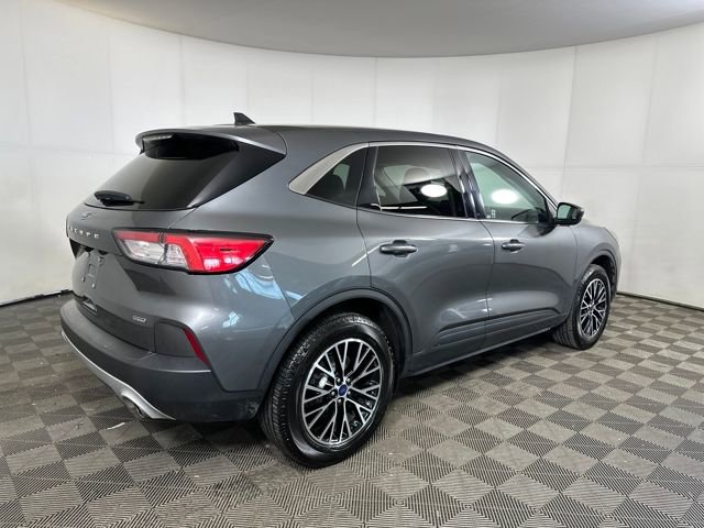 Used 2022 Ford Escape SE w/ Cold Weather Package image 3