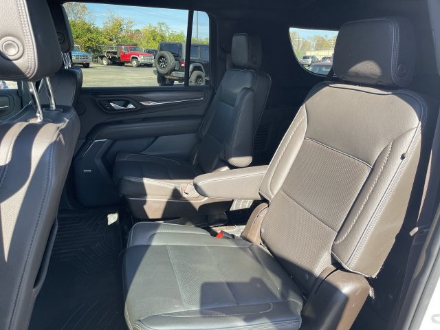 Used 2022 GMC Yukon XL Denali AWD/4WD image 8