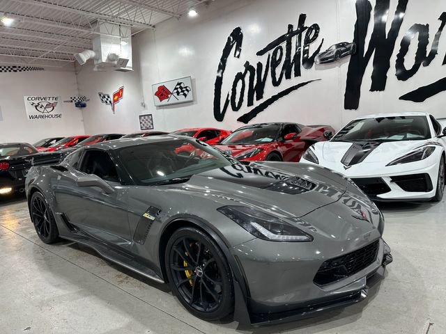 Used 2015 Chevrolet Corvette Z06 w/ 3LZ Preferred Equipment Group RWD image 19
