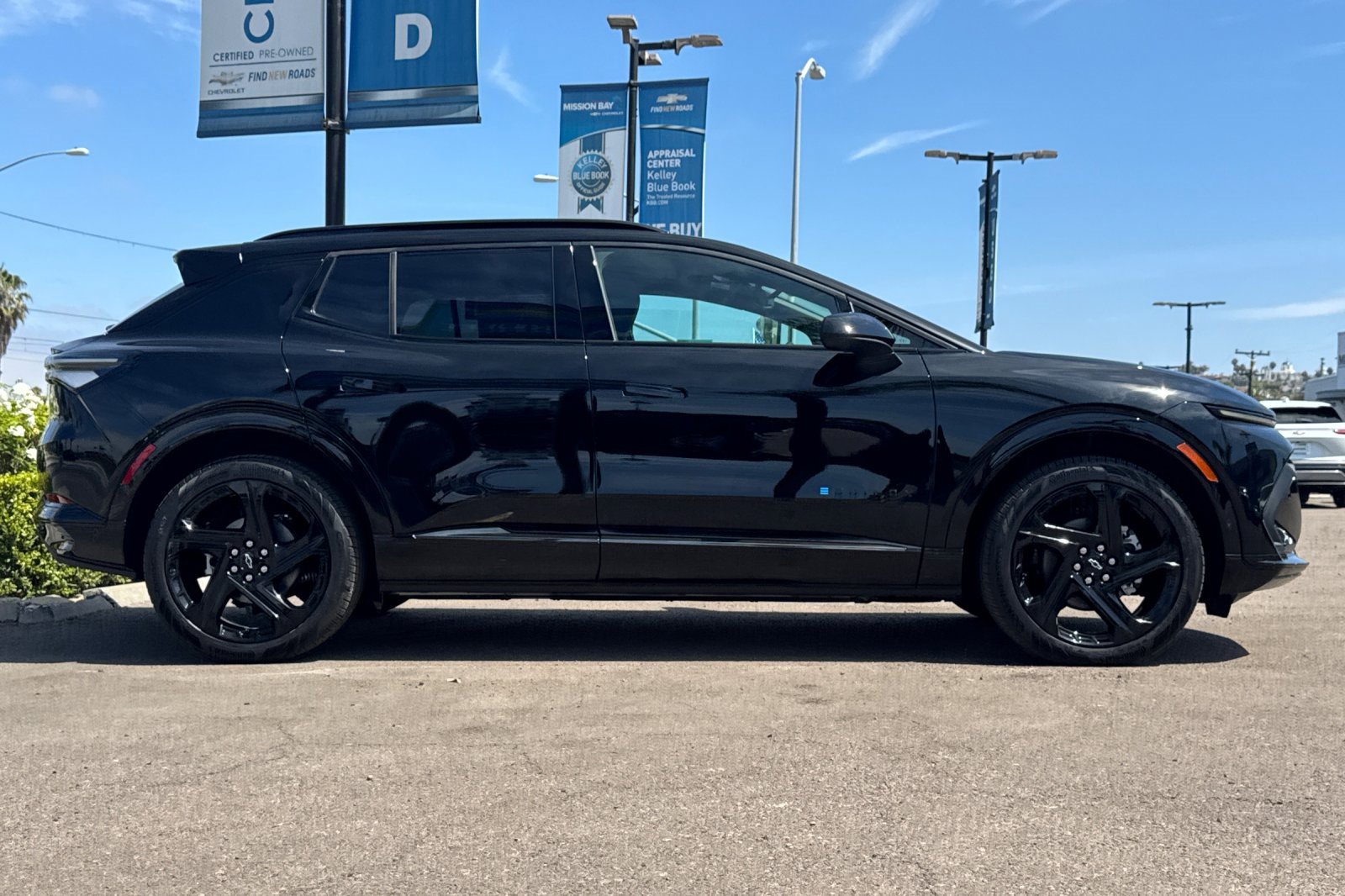 New 2025 Chevrolet Equinox EV RS image 3