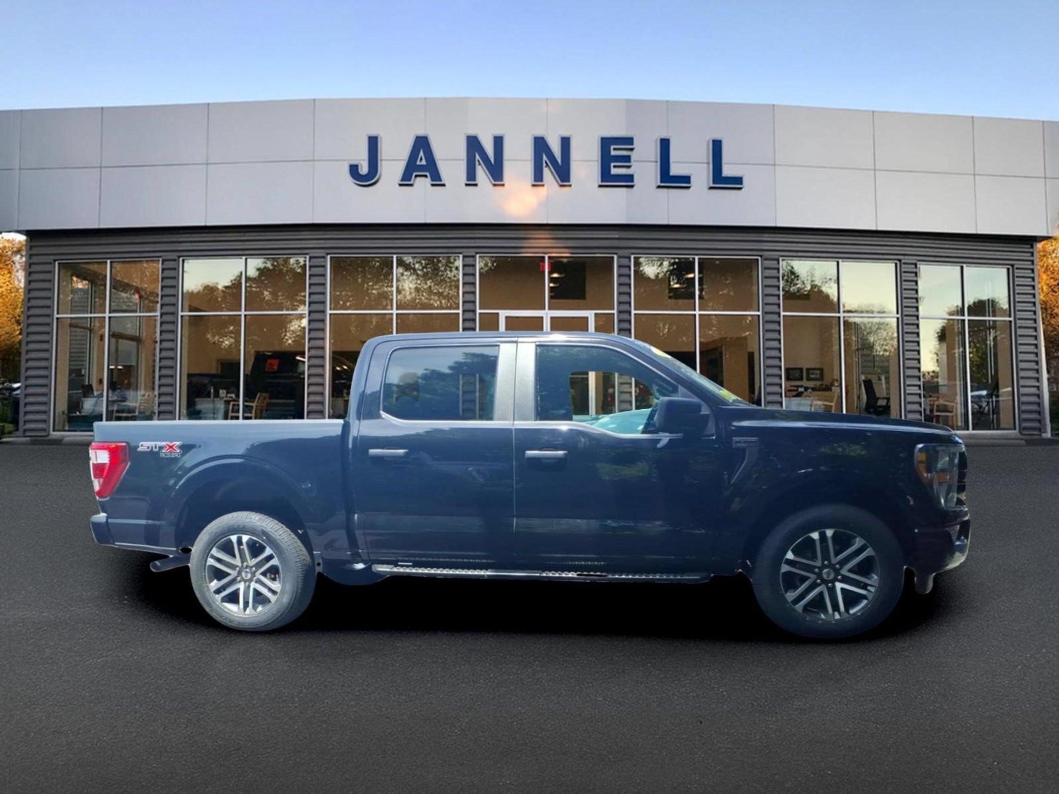Used 2023 Ford F150 XL w/ STX Appearance Package AWD/4WD image 4