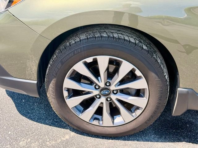 Used 2017 Subaru Outback 2.5i Touring w/ Popular Package #5A AWD/4WD image 32