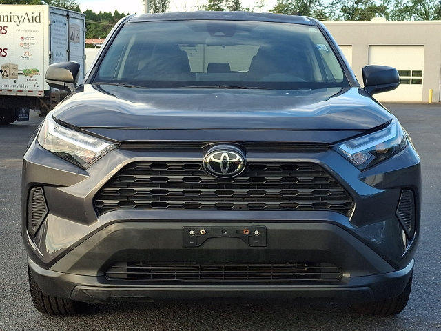 Used 2023 Toyota RAV4 LE AWD/4WD image 5