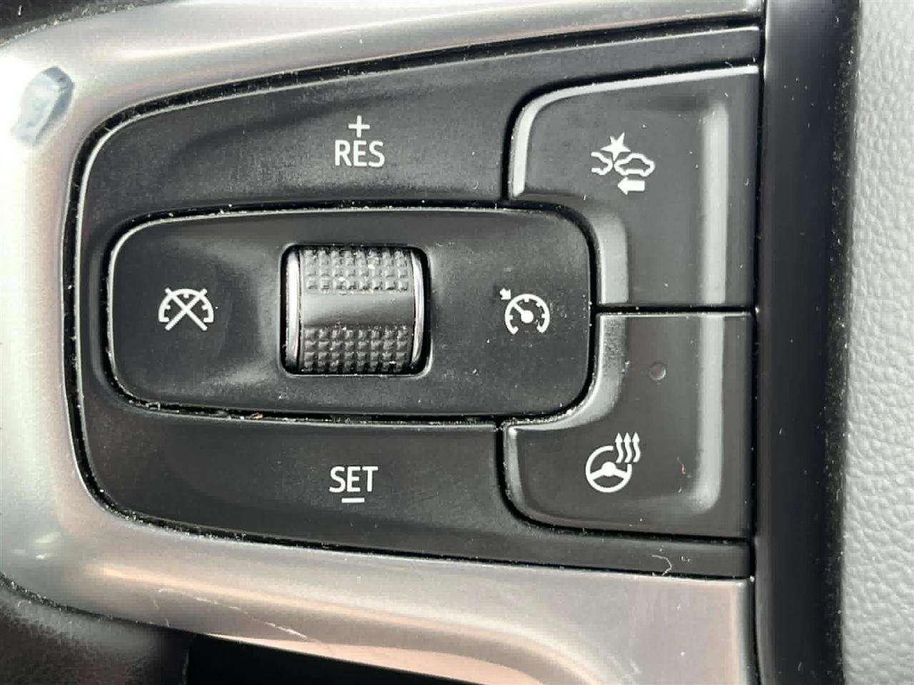 Used 2025 Chevrolet Silverado 1500 LT RWD image 22