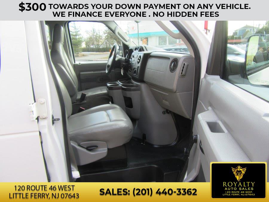 Used 2011 Ford E-150 and Econoline 150 E-150 XLT image 30