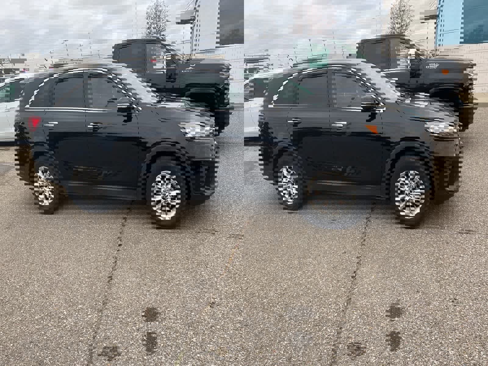 Used 2019 Kia Sorento L image 17