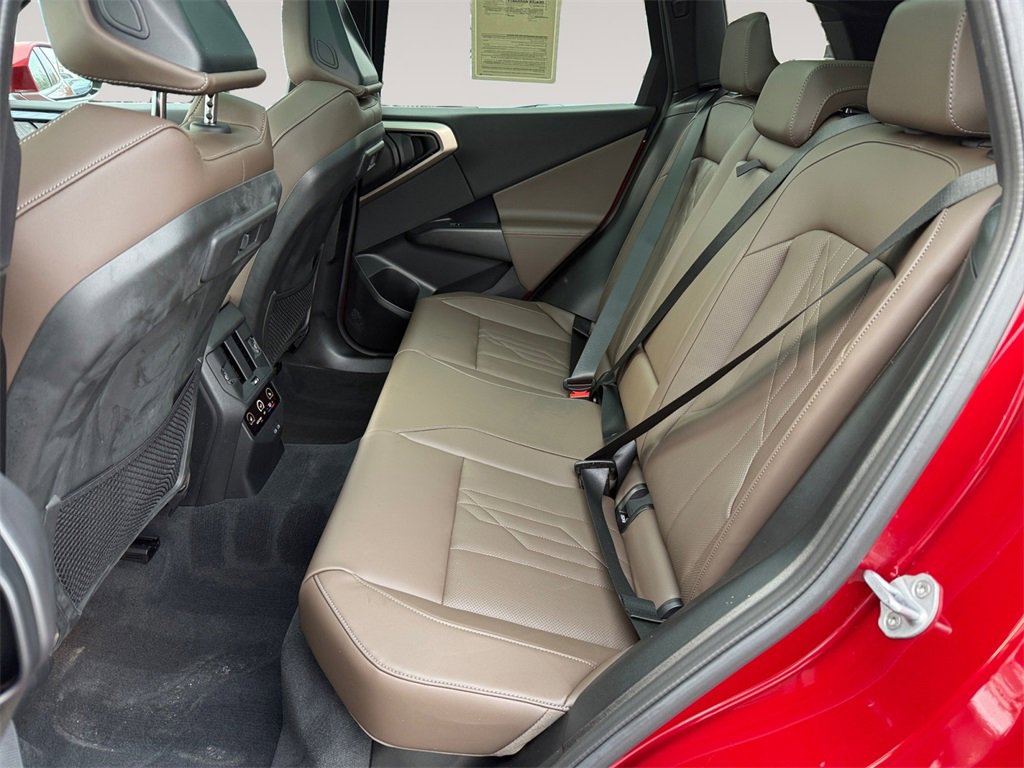 Used 2025 BMW X3 xDrive30i w/ Premium Package image 13