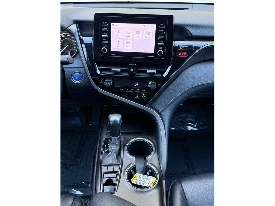 Used 2022 Toyota Camry SE FWD image 18