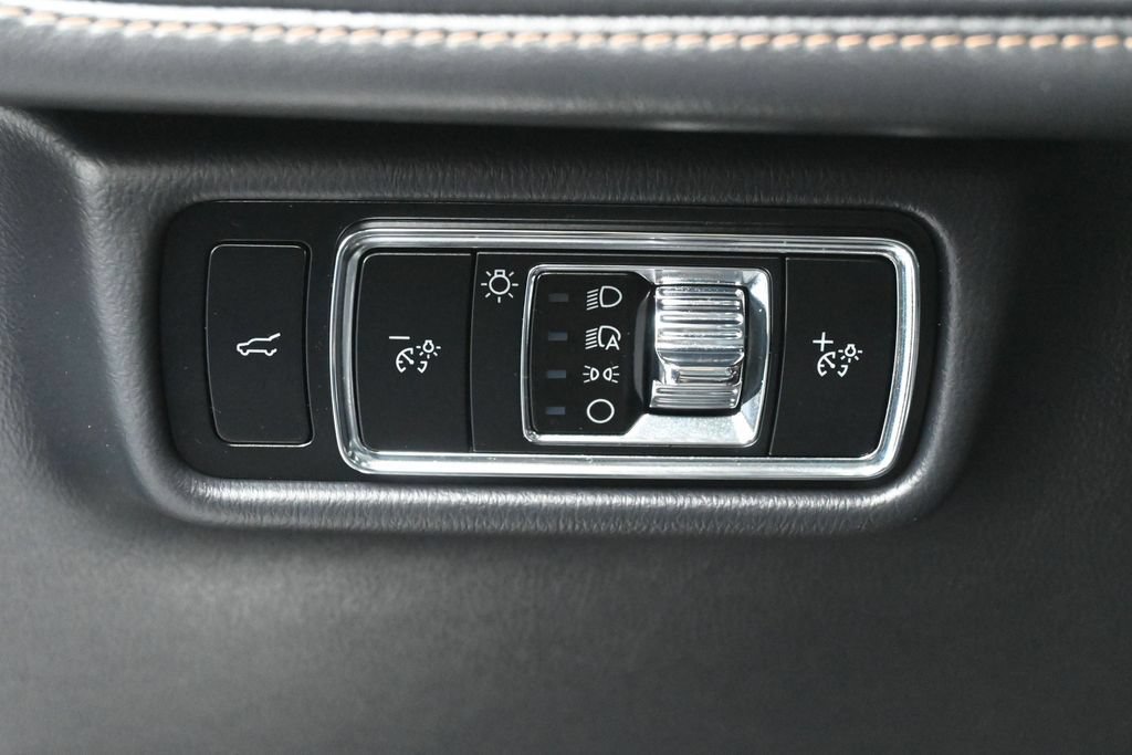 Used 2025 Lincoln Aviator 2WD image 15