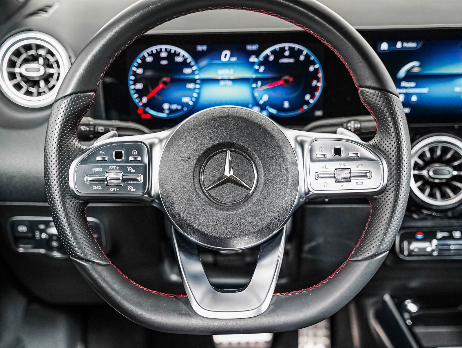 Certified 2023 Mercedes-Benz GLA 250 4MATIC image 15