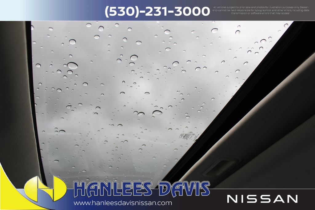 Used 2017 Ford Focus Titanium FWD image 22