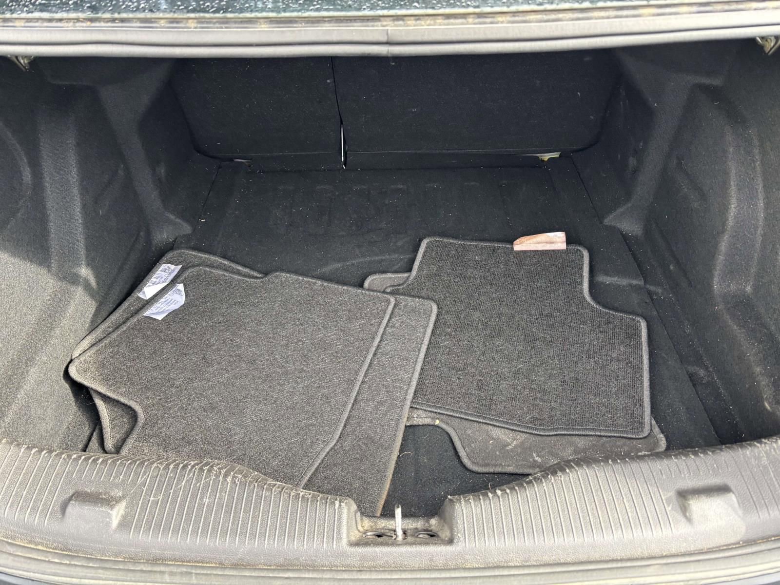 Used 2017 Chevrolet Cruze LT w/ Convenience Package image 11